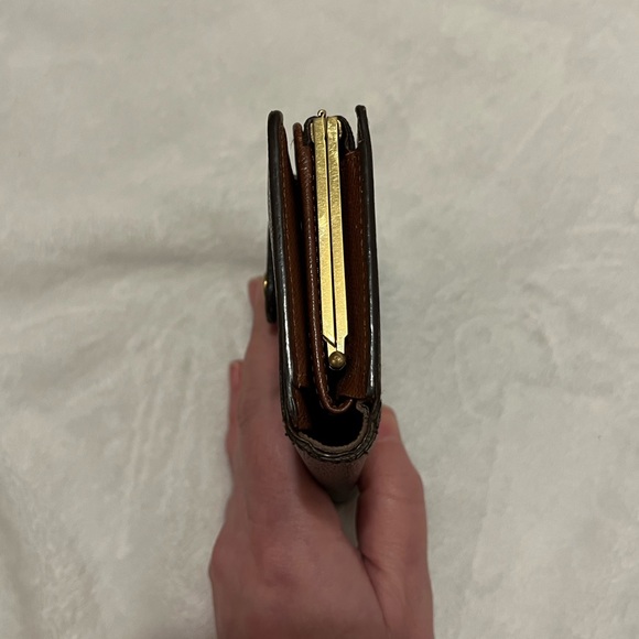 LOUIS VUITTON Kisslock Wallet! With Dust bag! 100% Authentic! Great price! - Picture 4 of 16